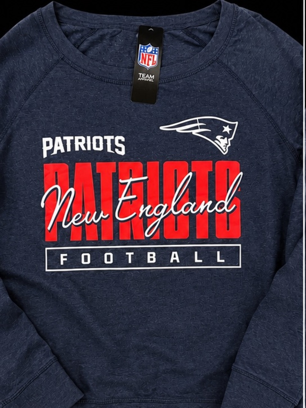 🆕 NWT New England Patriots Lightweight Sweatshirt Women’s Small NFL - Picture 2 of 3